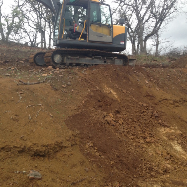 Large retaining wall backfill, grading, cut – Eagle Point